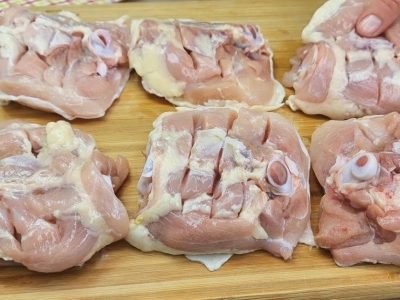 Куриные бёдра на сковороде по-американски