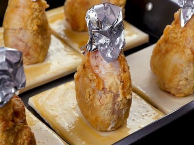 Куриные голени на слоеном тесте