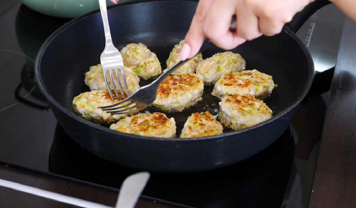 котлеты на сковороде