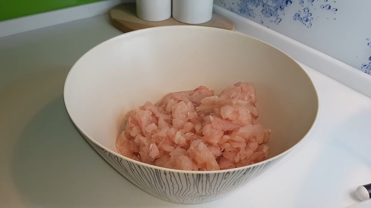 нарезанное куриное филе