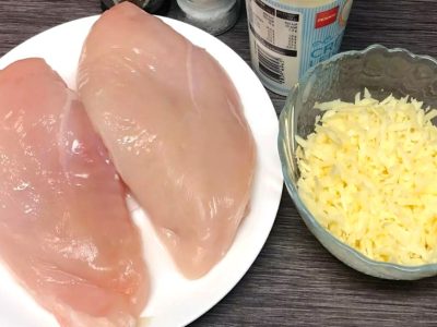 Куриные отбивные с чесноком в сырном кляре