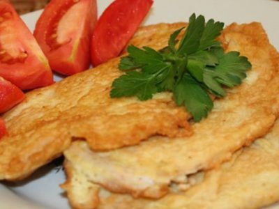 Куриные отбивные в сырном кляре