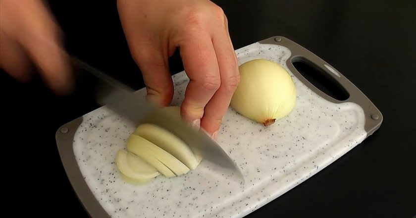 поврежденная фиалка