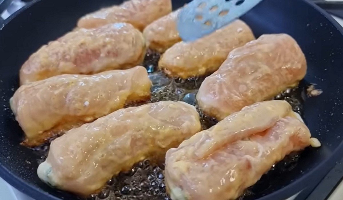 рулетики на сковороде