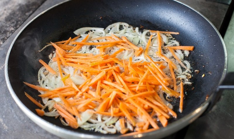 как пожарить лук