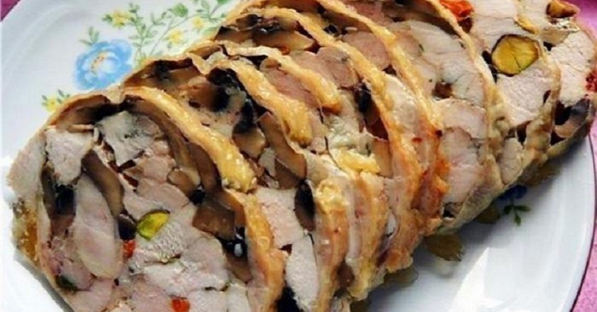 рулет мясной с черносливом как приготовить в духовке рулет мясной с черносливом как приготовить в духовке