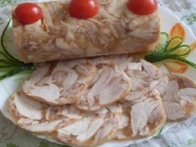 Куриный рулет в бутылке