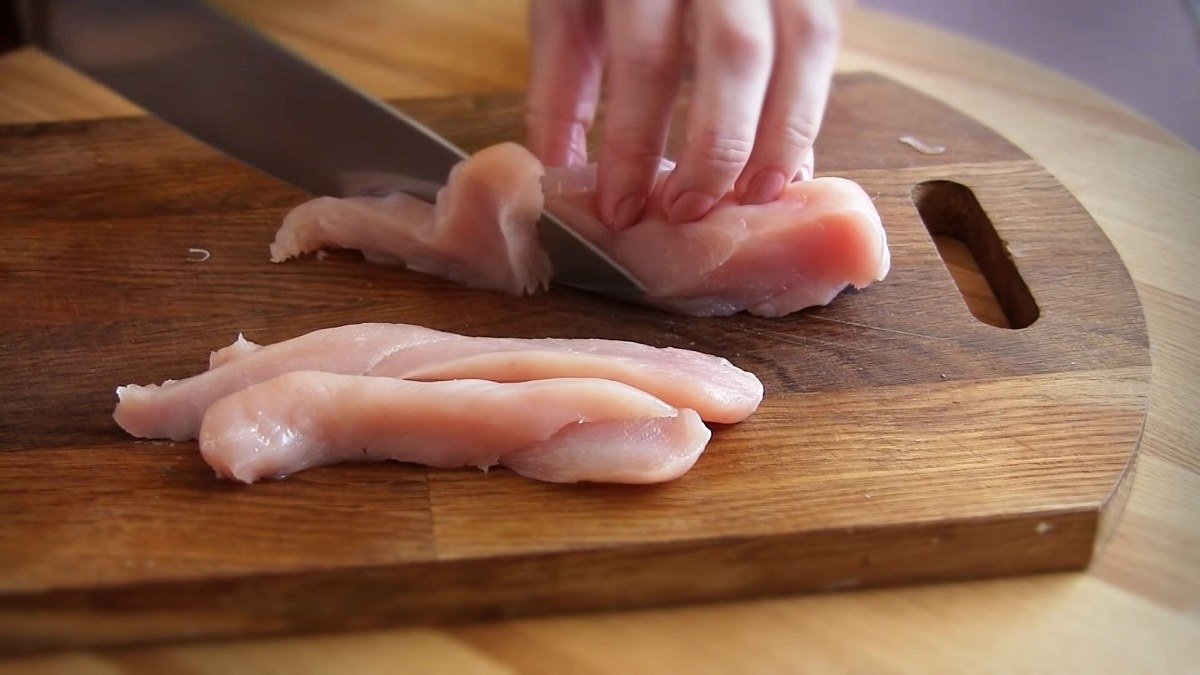 нарезание куриного филе