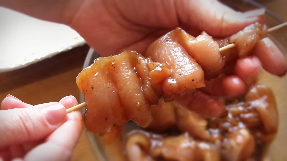 кусочки филе на шпажке