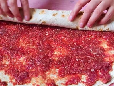 Лаваш с фаршем и сыром: закуска на скорую руку