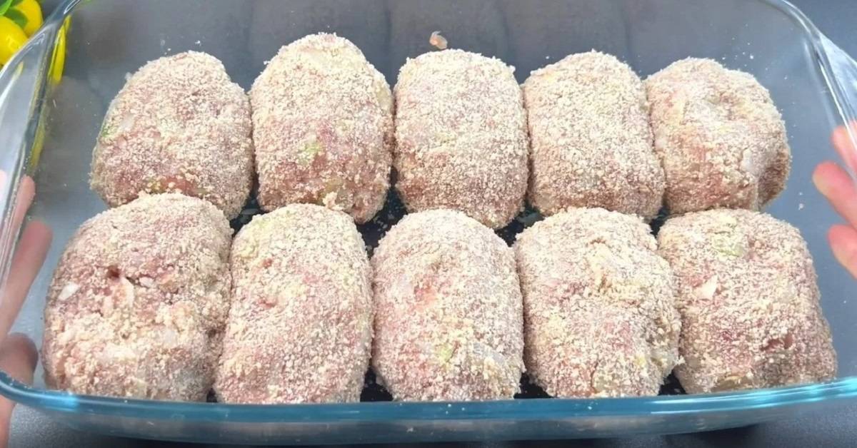 котлеты в панировочных сухарях в форме