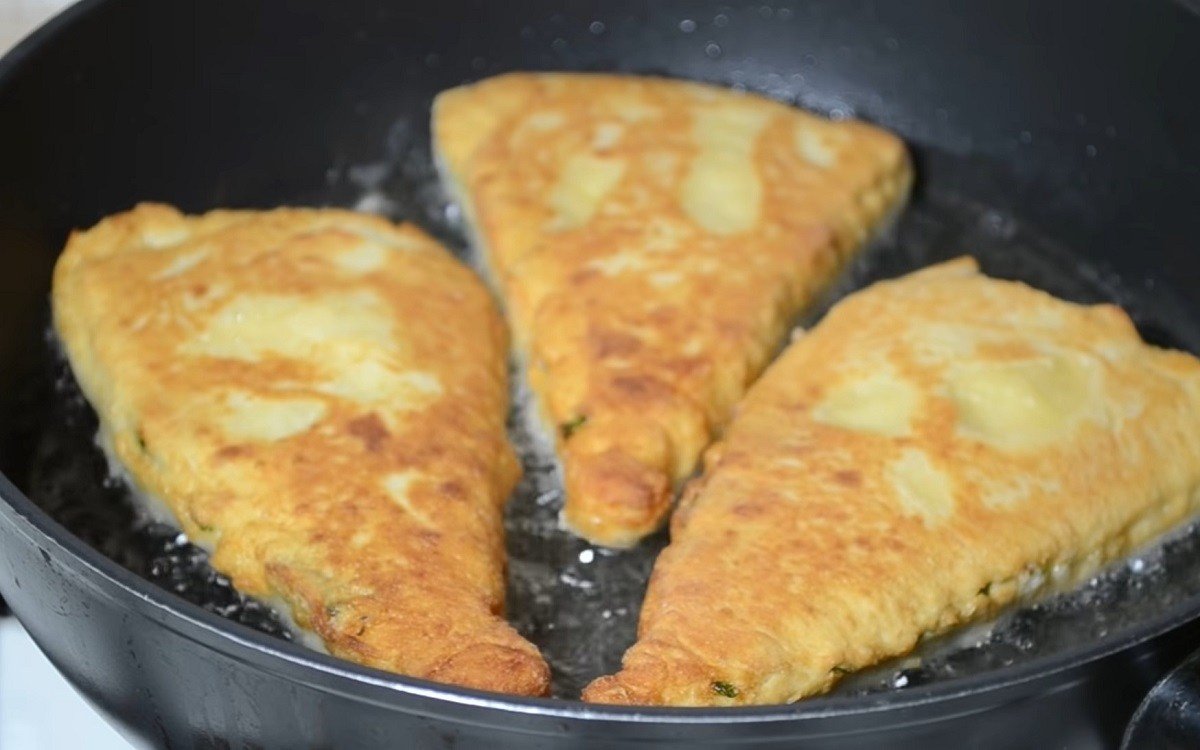 пирожки на сковороде