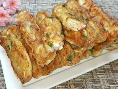 Ленивые пирожки с колбасой и яйцами: рецепт на кефире