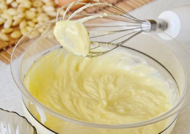 заварной крем в сотейнике