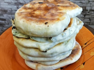 Лепешки с брынзой на кефире