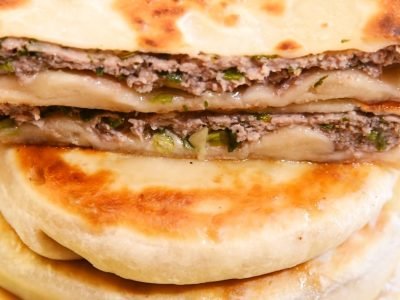 Сочные лепешки с фаршем