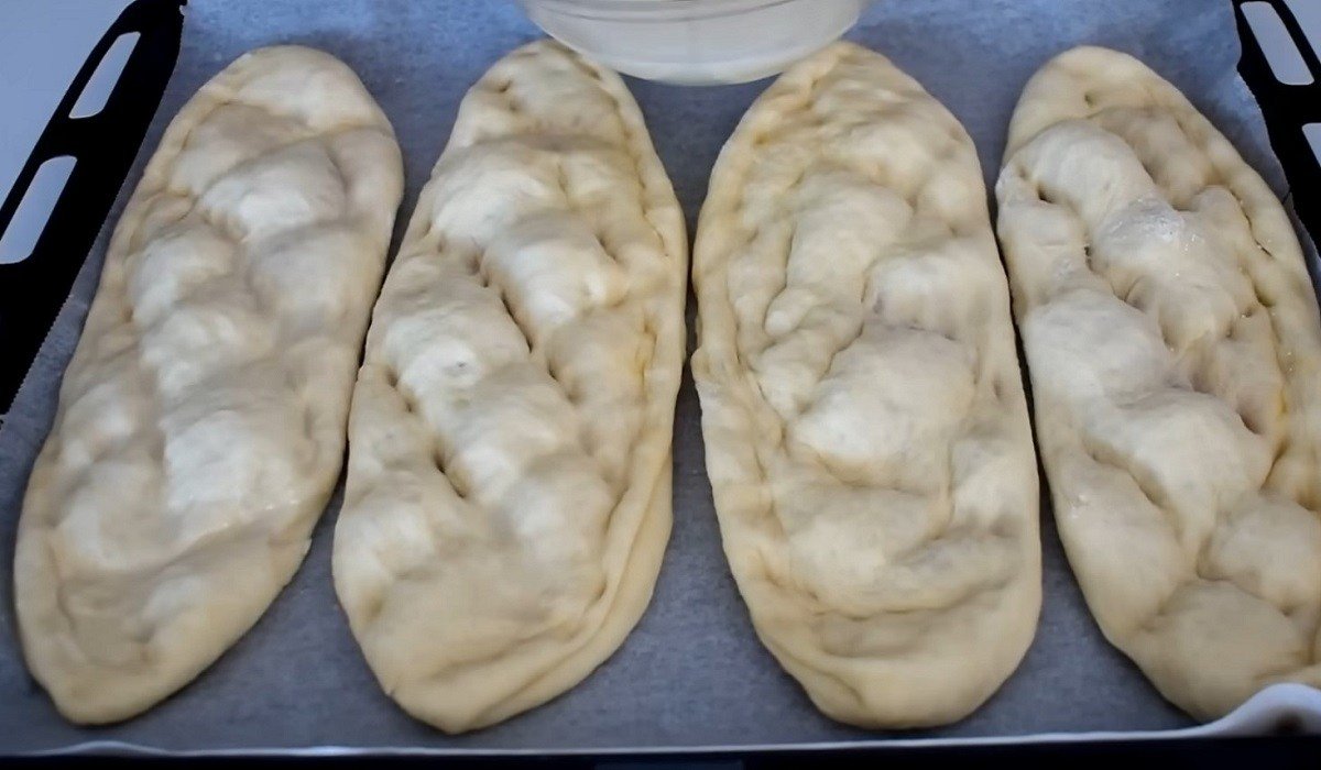 лепешки на противне