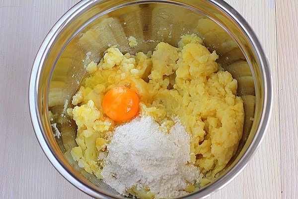 лежни с тушеной капустой