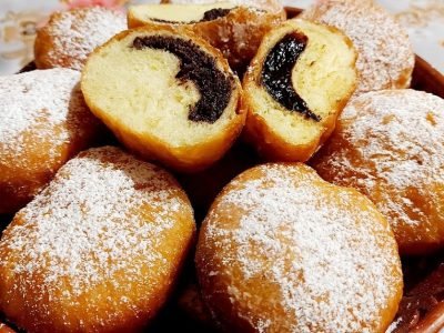 Нежные лимонные пончики с маком