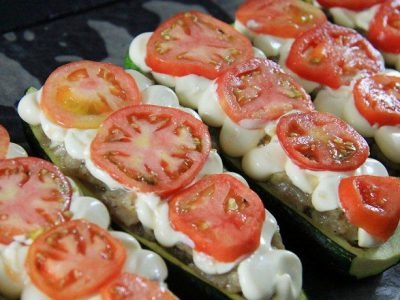 Лодочки из кабачков в духовке