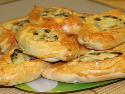 Лодочки из слоеного теста