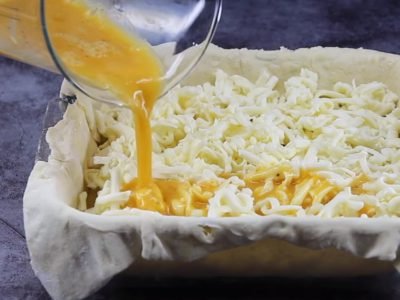 Луковый пирог с сырками