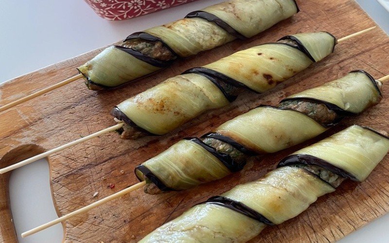 люля-кебаб на шпажках