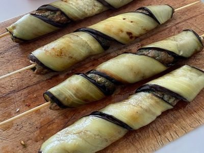 Люля-кебаб в баклажанах на шпажках