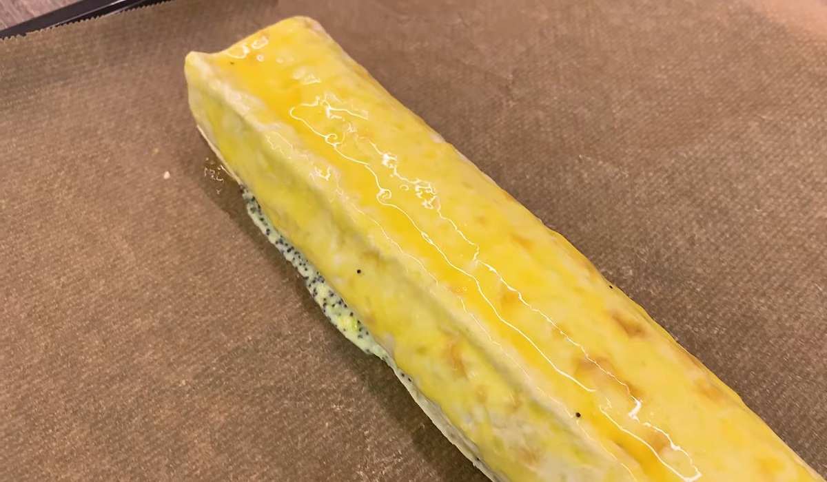 смазанный желтком рулет