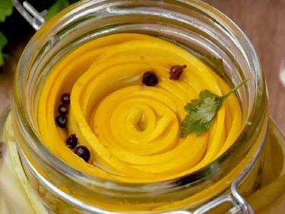 Маринованные кабачки с петрушкой