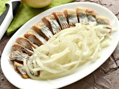 Маринованный лук для селедки