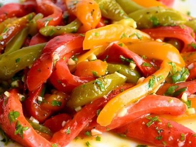 Маринованный сладкий перец с чесноком