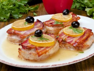 Медальоны из свинины