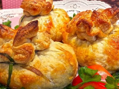 Мешочки из слоеного теста