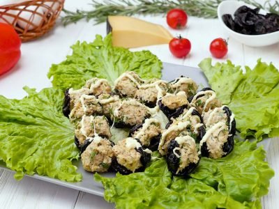 Мидии из чернослива