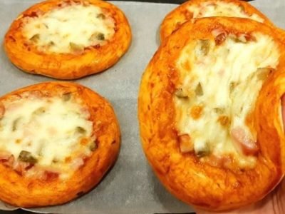 Аппетитные мини-пиццы с ветчиной