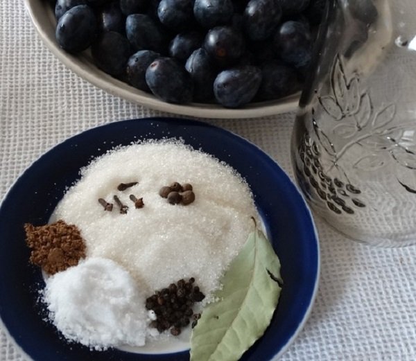 Моченые сливы