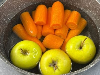 Морковно-яблочный сок на зиму