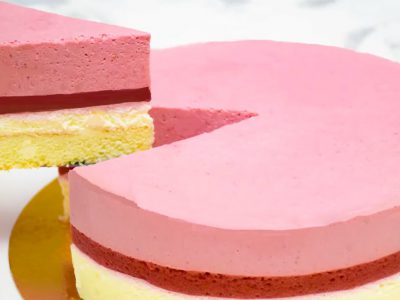 Муссовый торт с клубникой