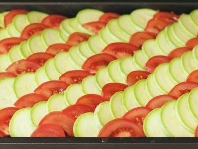 Мясная запеканка с кабачками