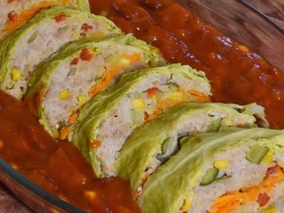 Мясной рулет «Голубец» в томатном соусе