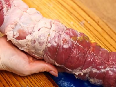 Мясной рулет с начинкой