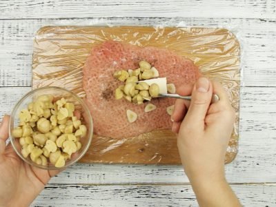 Мясные мешочки с грибами