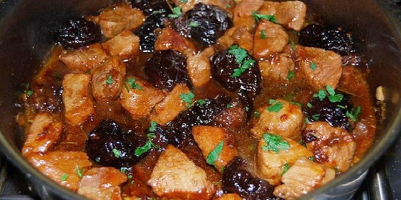 говядина с черносливом