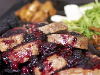 Мясо с рябиной