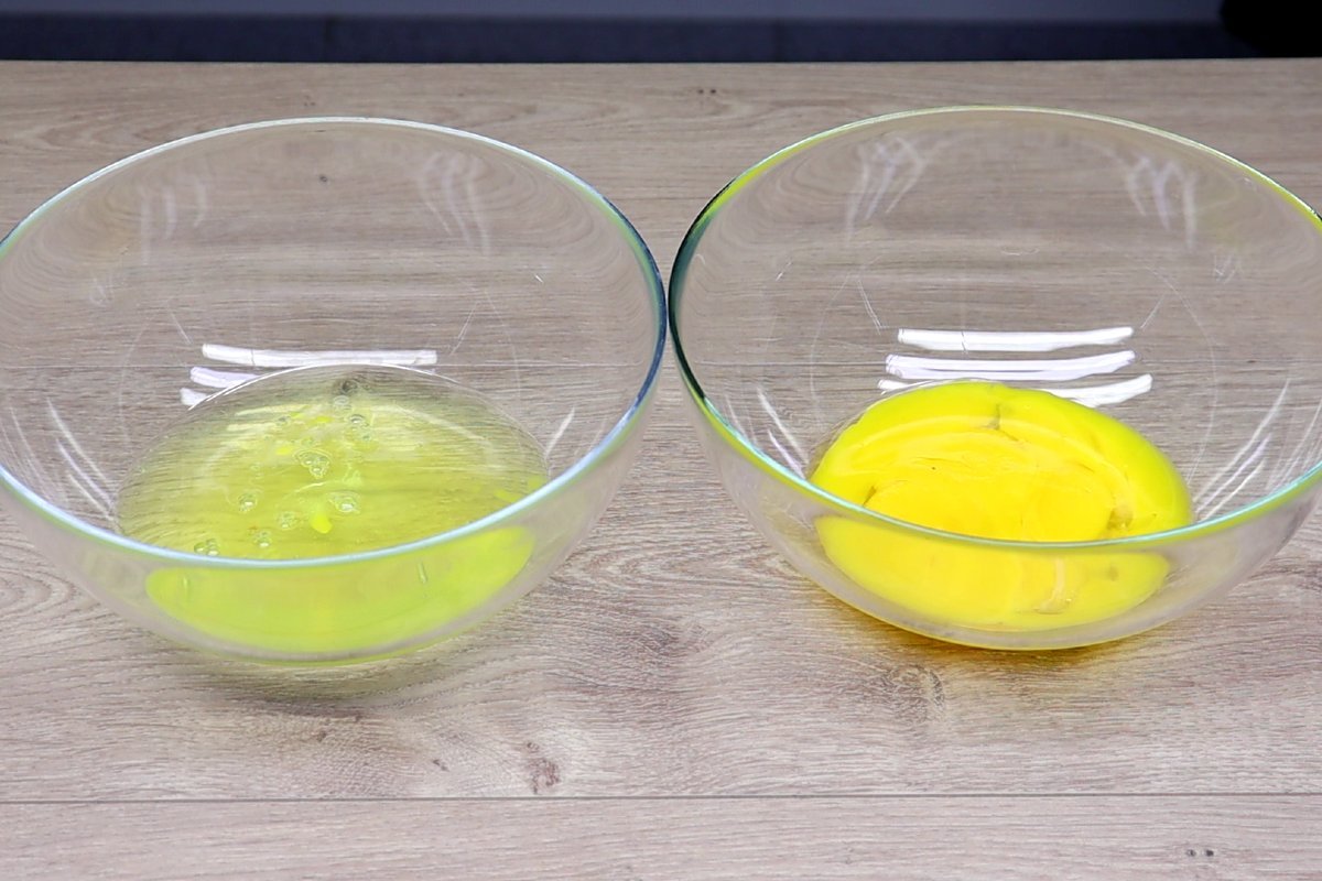 желток отделен от белка