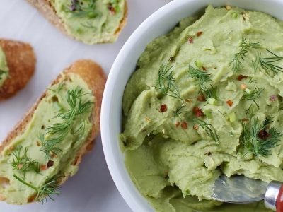 Витаминная намазка из авокадо и яиц для бутербродов