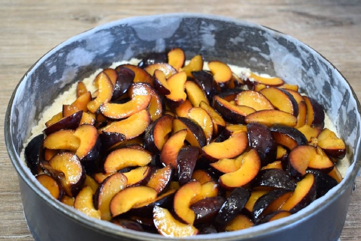 пирог со сливами