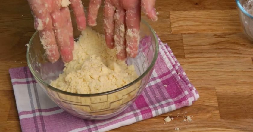 Немецкий кухен со сливами и штрейзелем - Со Вкусом
