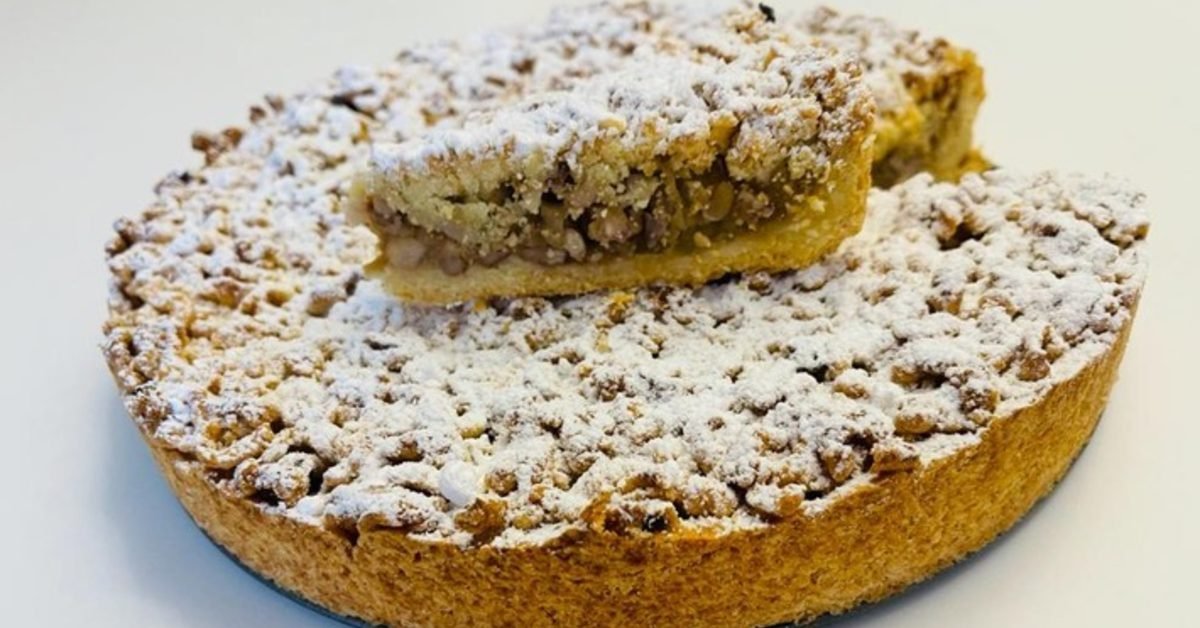 песочный пирог с яблочной начинкой